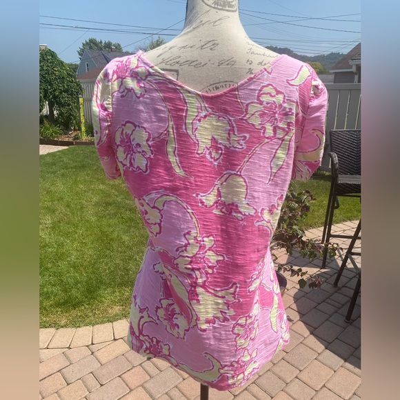 Lilly Pulitzer V-neck short sleeve T- Pink/yellow floral - Picture 3 of 6